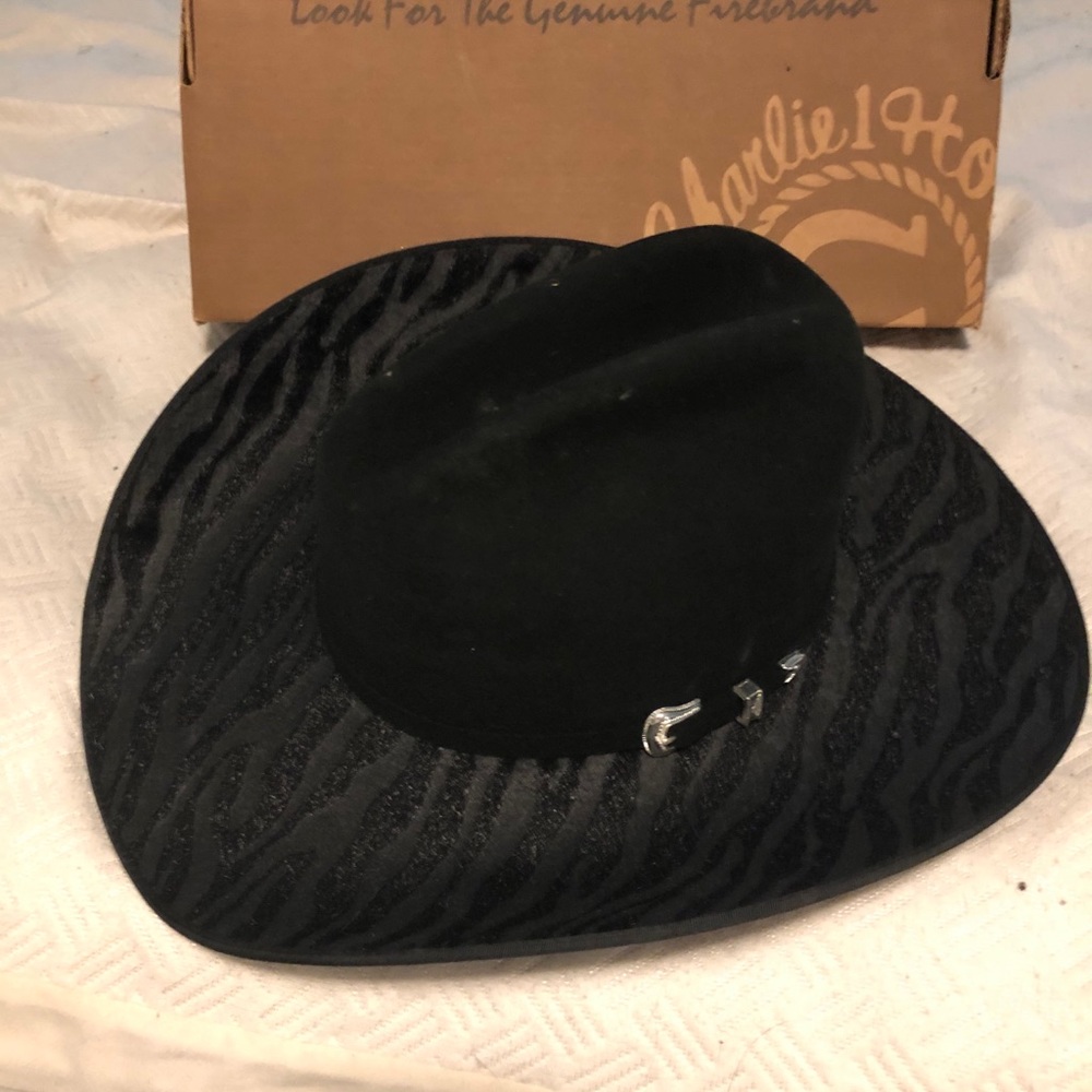 Charlie 1 Horse Cowgirl Hat size: 57 by 7 1/9 NEW